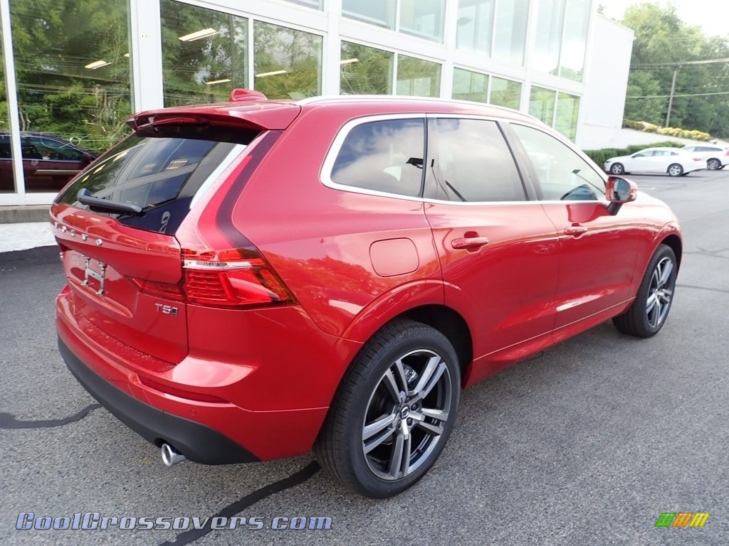 2020 XC60 T5 AWD Momentum - Fusion Red Metallic / Blonde photo #2
