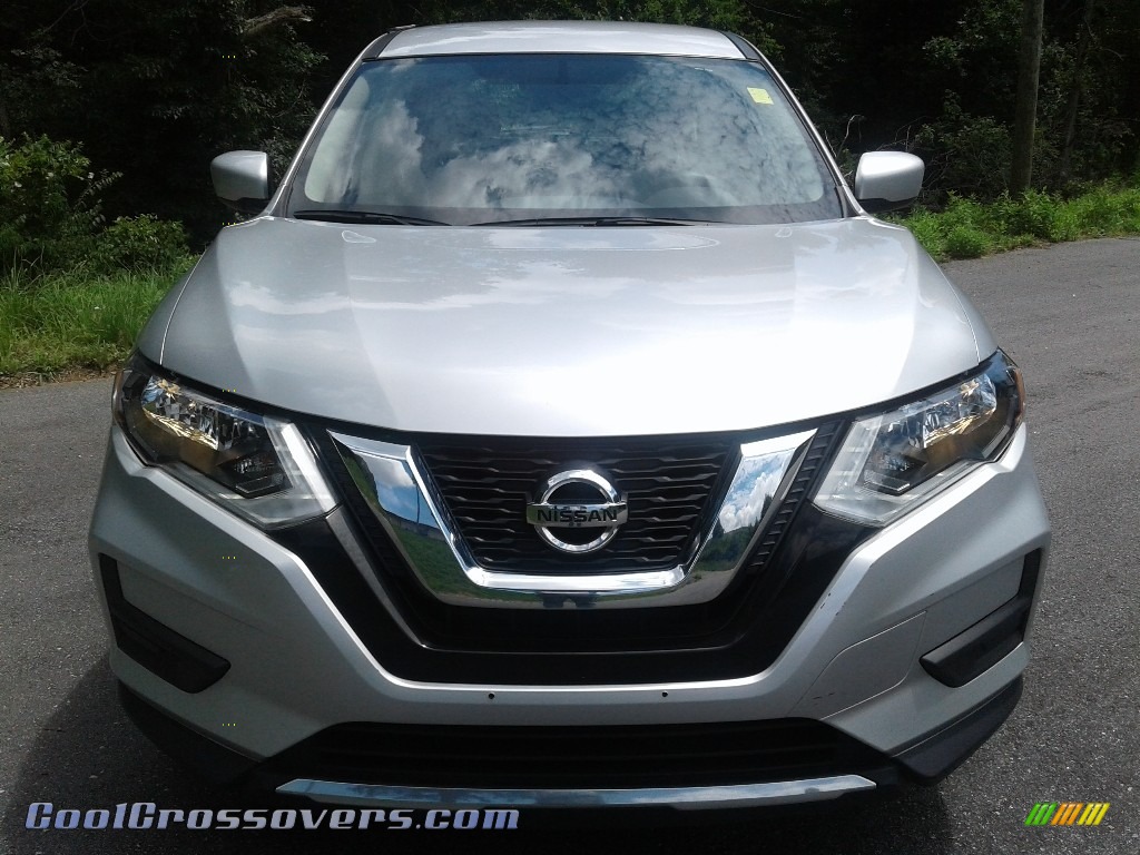 2017 Rogue S AWD - Brilliant Silver / Charcoal photo #3