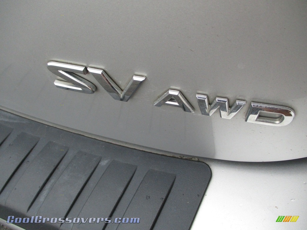 2012 Rogue SV AWD - Brilliant Silver / Black photo #6