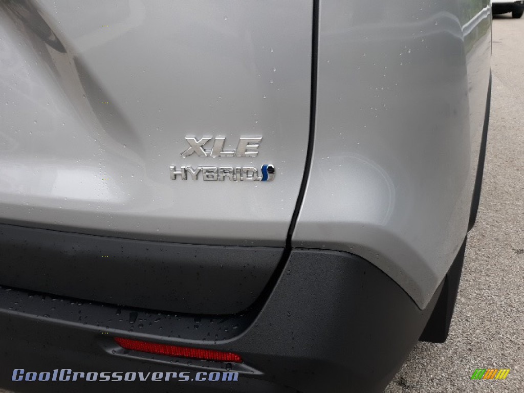 2020 RAV4 XLE AWD Hybrid - Silver Sky Metallic / Black photo #37