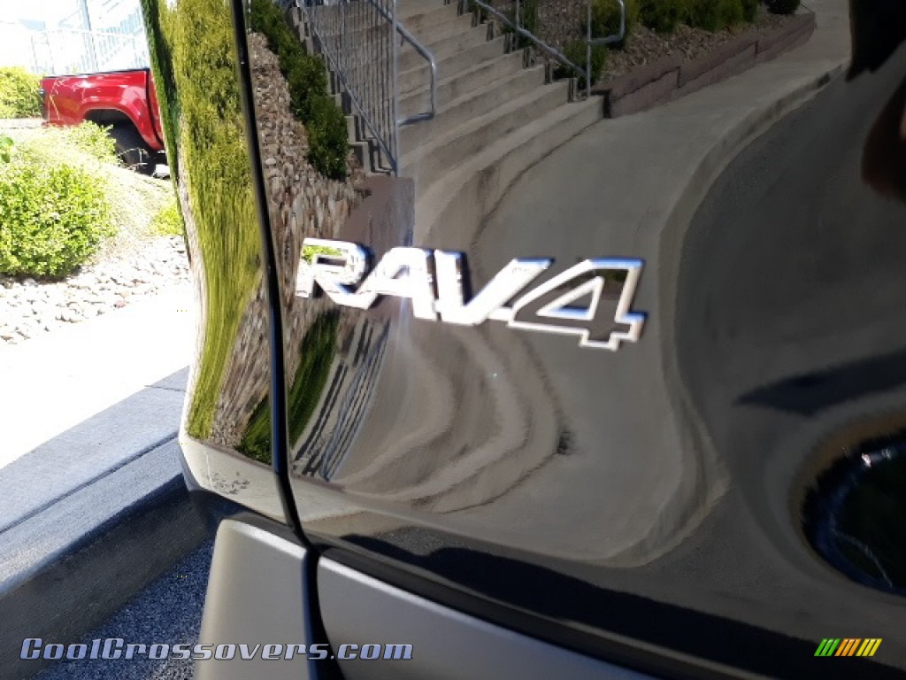 2020 RAV4 XLE AWD Hybrid - Midnight Black Metallic / Black photo #29