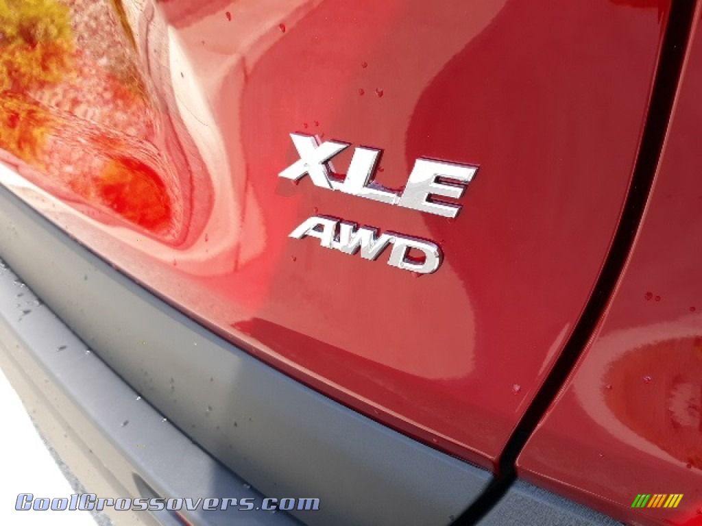 2020 RAV4 XLE AWD - Ruby Flare Pearl / Black photo #29
