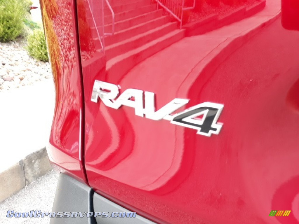 2020 RAV4 XLE AWD - Ruby Flare Pearl / Light Gray photo #36