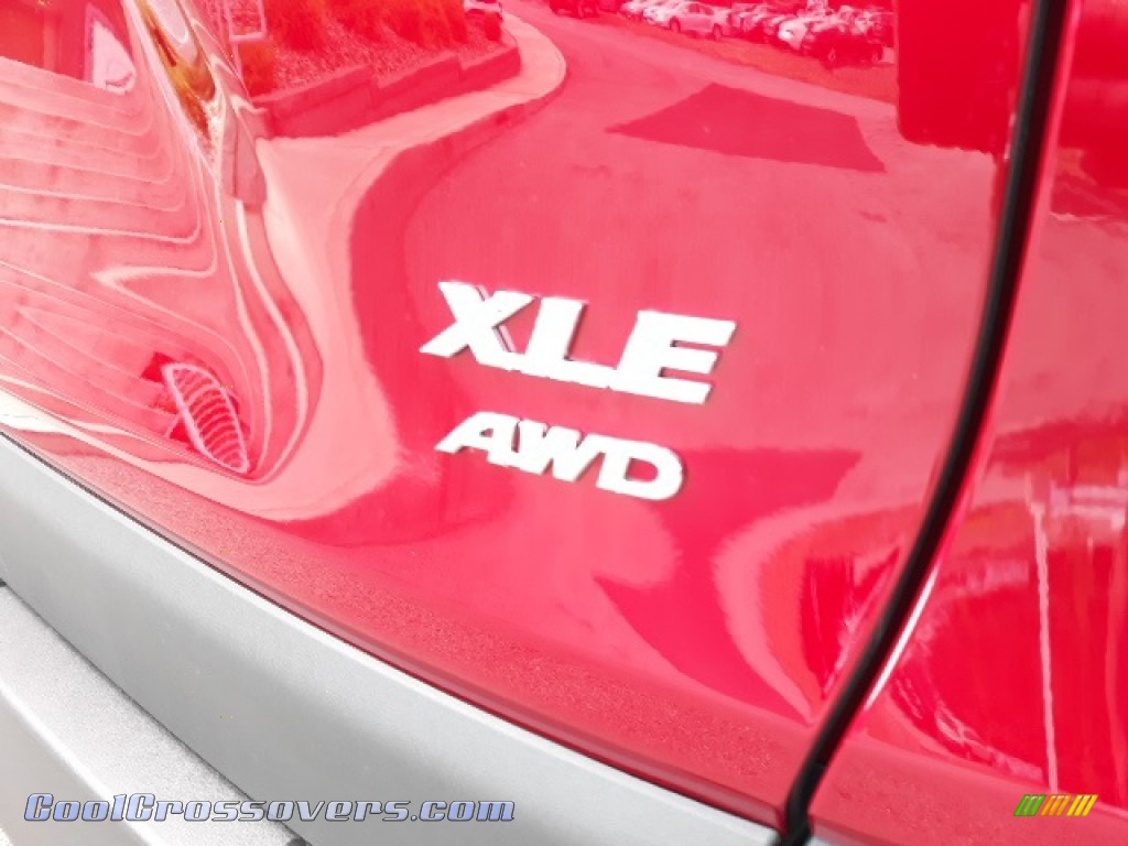 2020 RAV4 XLE AWD - Ruby Flare Pearl / Light Gray photo #38