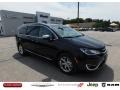 Chrysler Pacifica Limited Brilliant Black Crystal Pearl photo #1