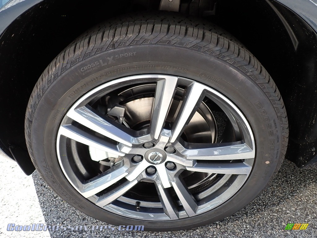 2021 XC60 T6 AWD Momentum - Denim Blue Metallic / Blonde/Charcoal photo #6