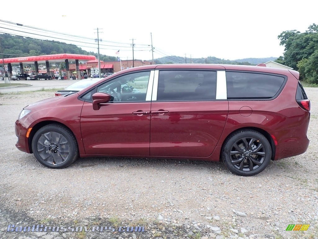 2020 Pacifica Touring - Velvet Red Pearl / Black photo #2