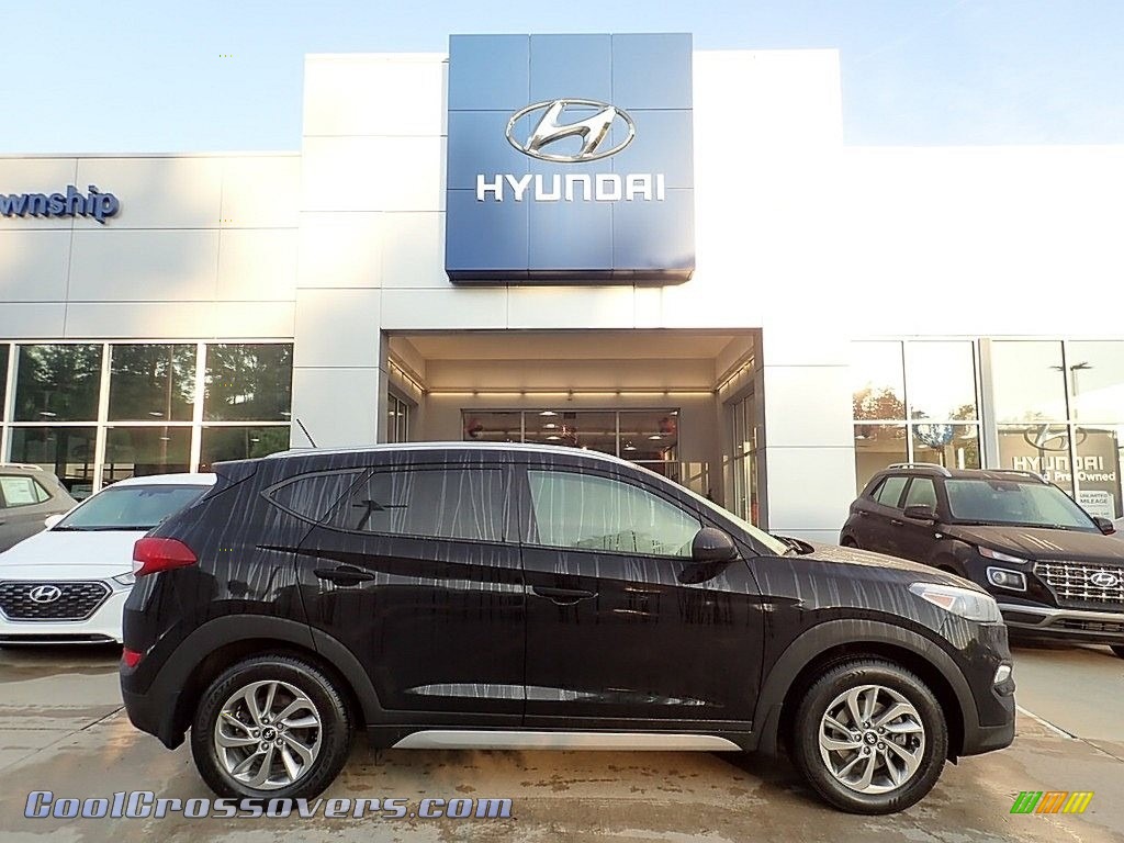 Black Noir Pearl / Gray Hyundai Tucson SE AWD