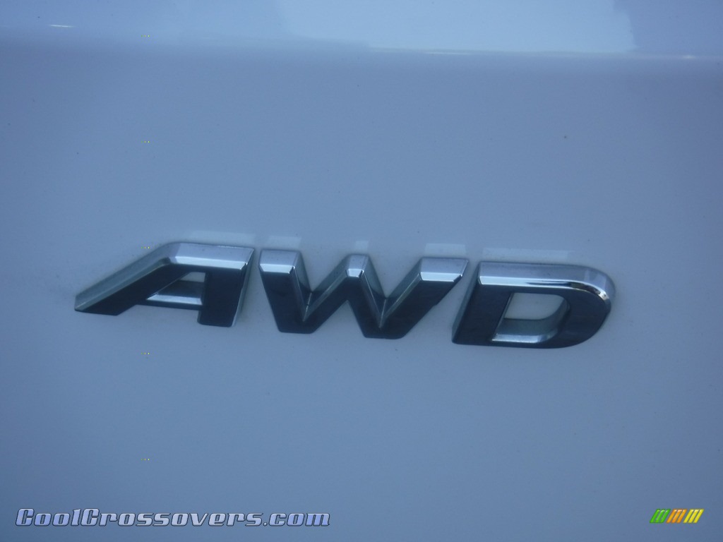 2017 Tucson SE AWD - Dazzling White / Beige photo #10