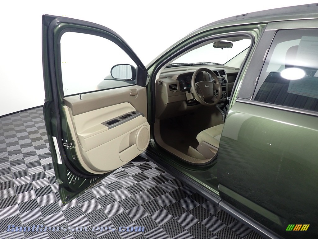 2007 Compass Sport 4x4 - Jeep Green Metallic / Pastel Slate Gray photo #19