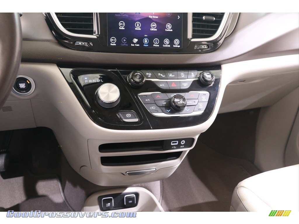 2018 Pacifica Touring L - Bright White / Cognac/Alloy/Toffee photo #12