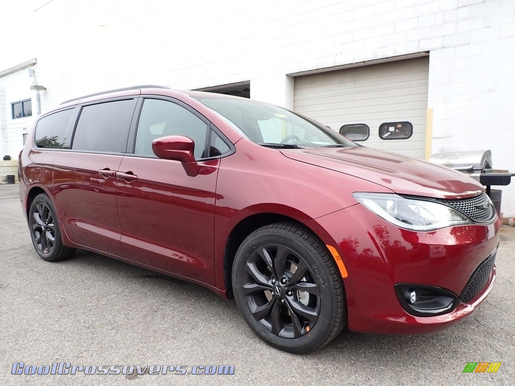 2020 Pacifica Touring L - Velvet Red Pearl / Black photo #3