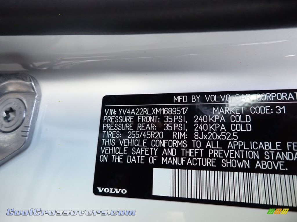 2021 XC60 T6 AWD Inscription - Crystal White Metallic / Charcoal photo #11