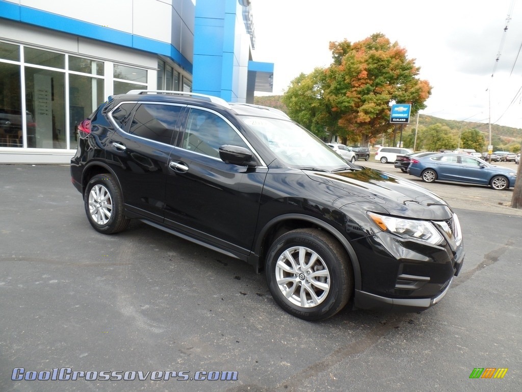 2017 Rogue SV AWD - Magnetic Black / Charcoal photo #5
