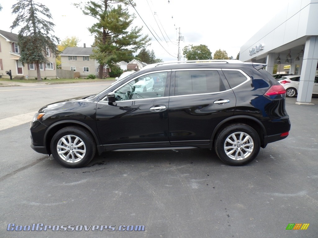 2017 Rogue SV AWD - Magnetic Black / Charcoal photo #11