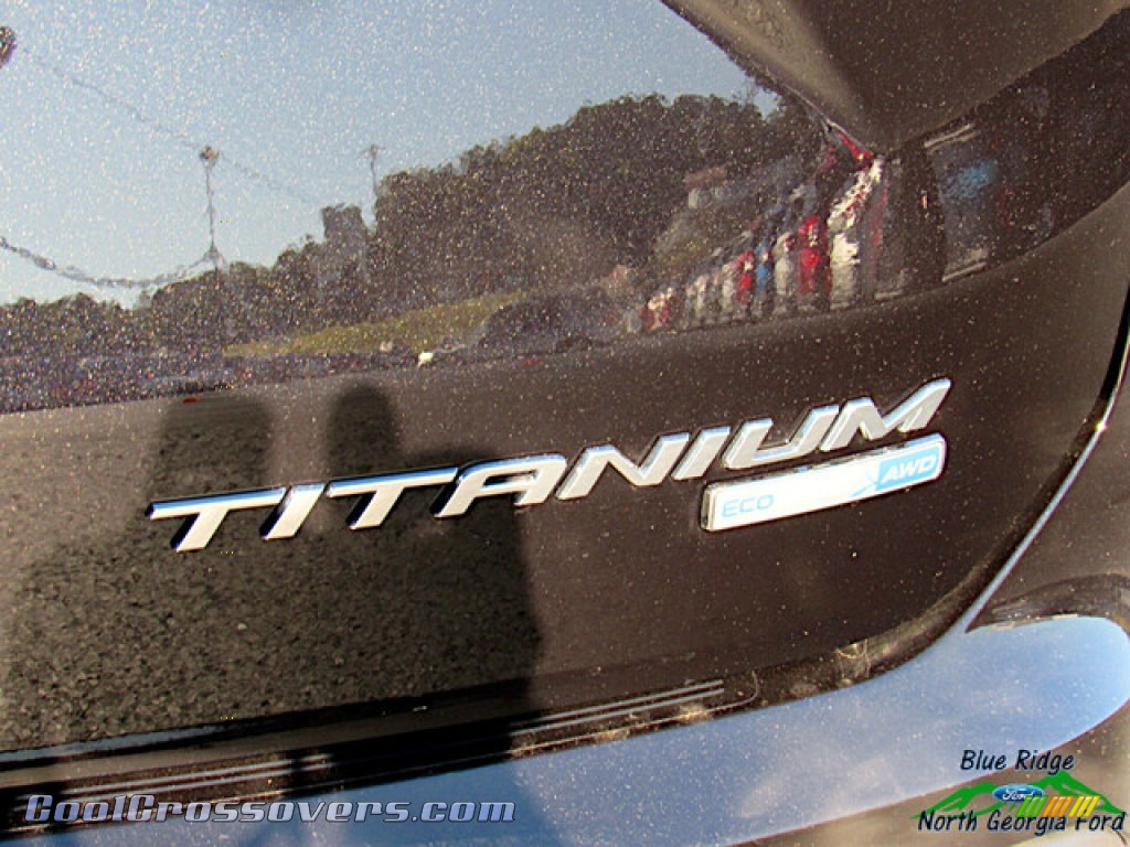2020 Edge Titanium AWD - Agate Black / Soft Ceramic photo #29