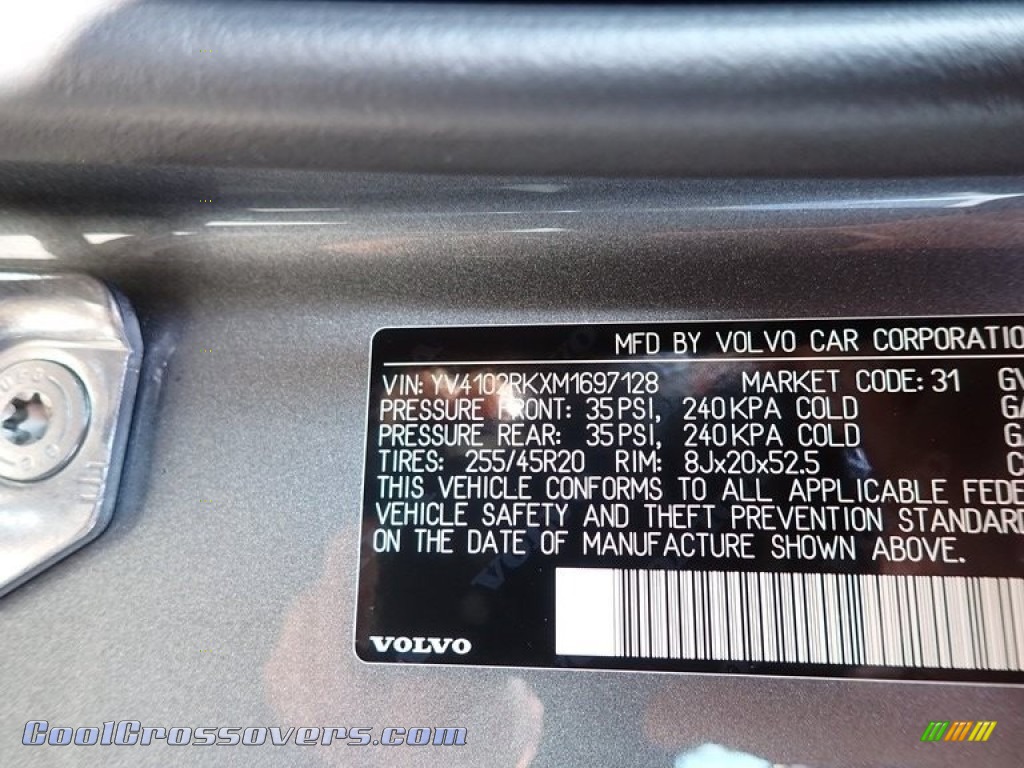 2021 XC60 T5 AWD Momentum - Osmium Grey Metallic / Charcoal photo #11