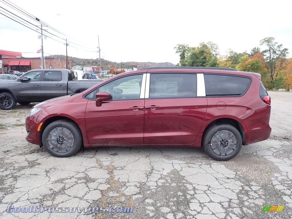 2020 Pacifica Launch Edition AWD - Velvet Red Pearl / Black photo #2