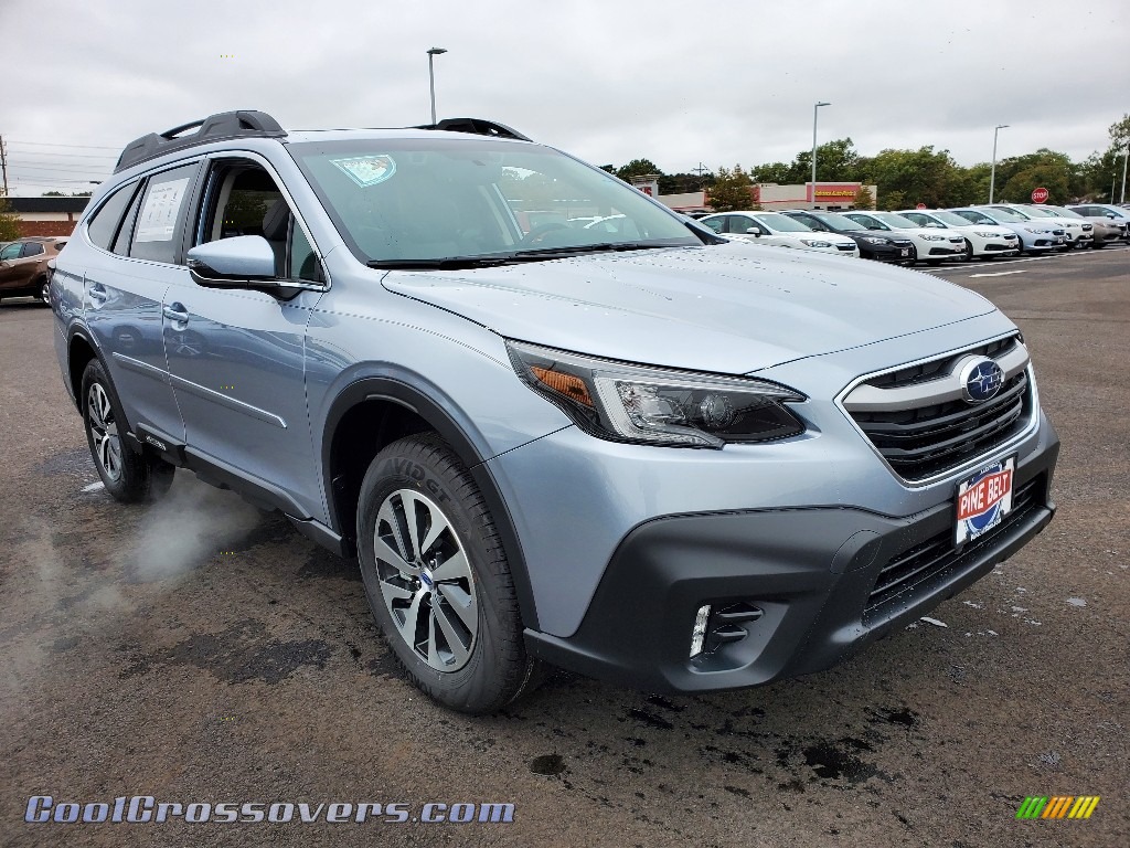 Ice Silver Metallic / Gray Subaru Outback 2.5i Premium