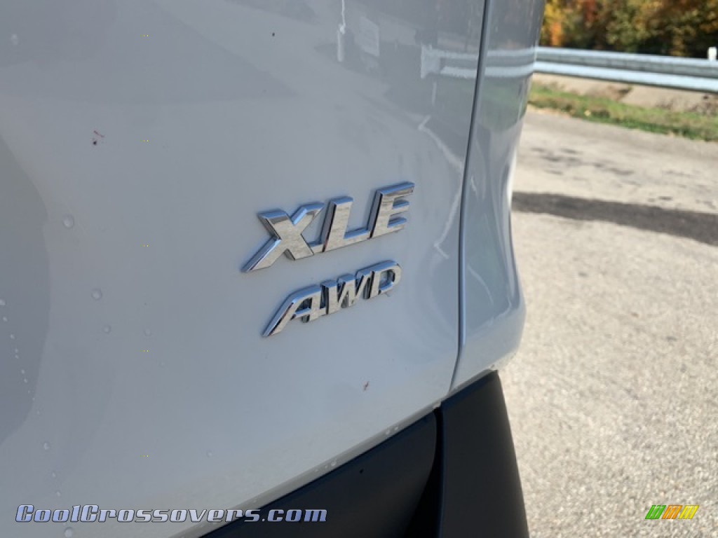 2021 RAV4 XLE Premium AWD - Blizzard White Pearl / Black photo #29