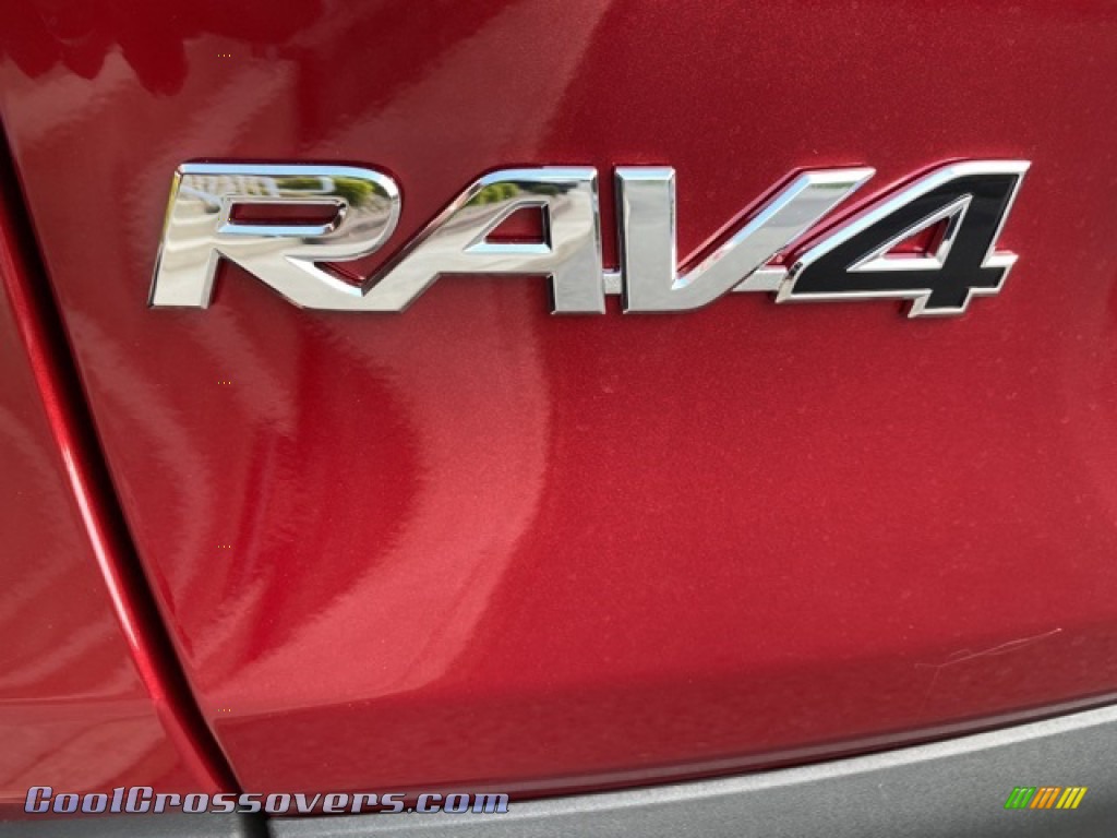 2021 RAV4 XLE AWD Hybrid - Ruby Flare Pearl / Light Gray photo #29