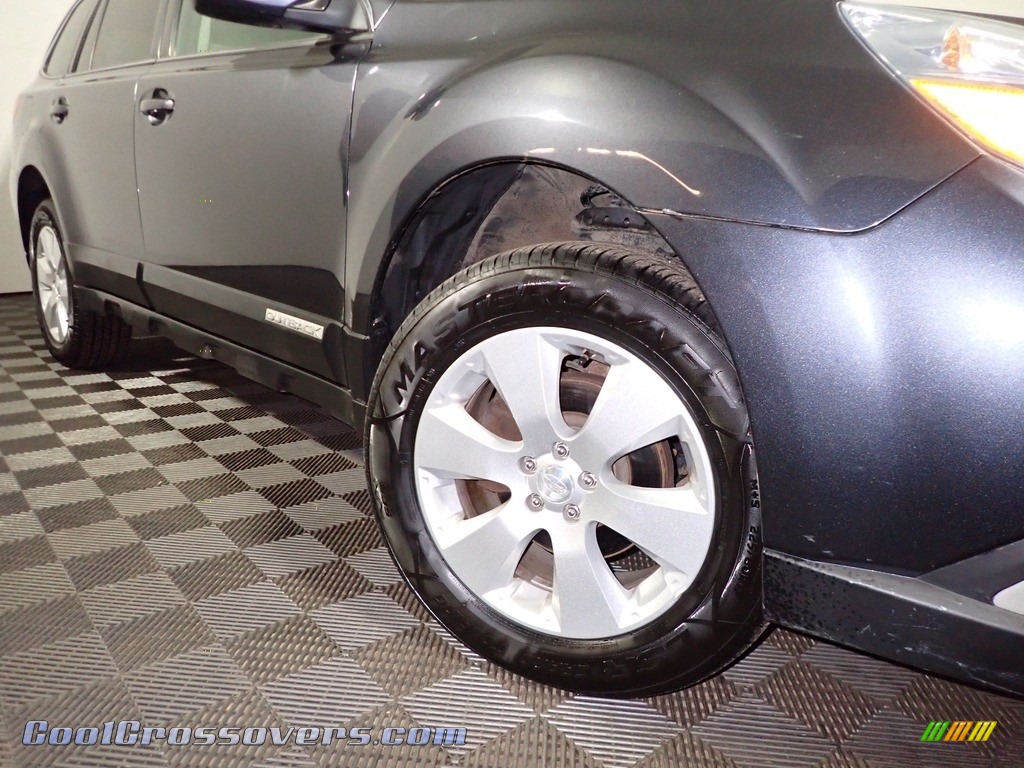 2011 Outback 2.5i Premium Wagon - Graphite Gray Metallic / Off Black photo #3