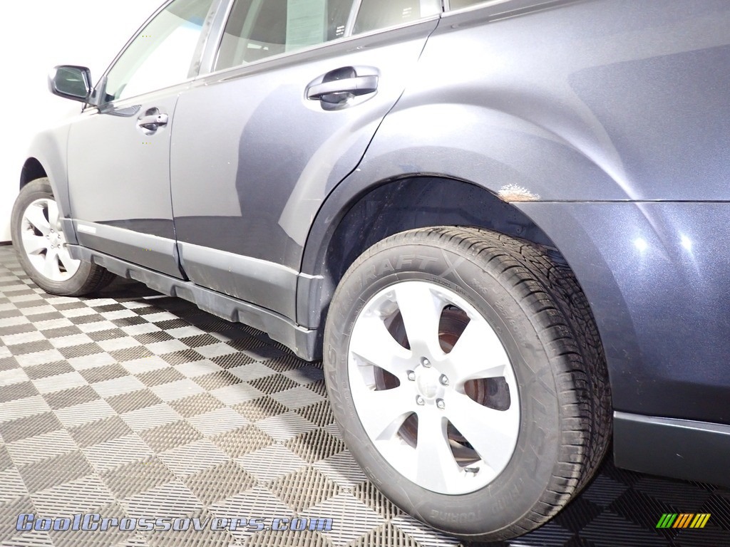 2011 Outback 2.5i Premium Wagon - Graphite Gray Metallic / Off Black photo #10