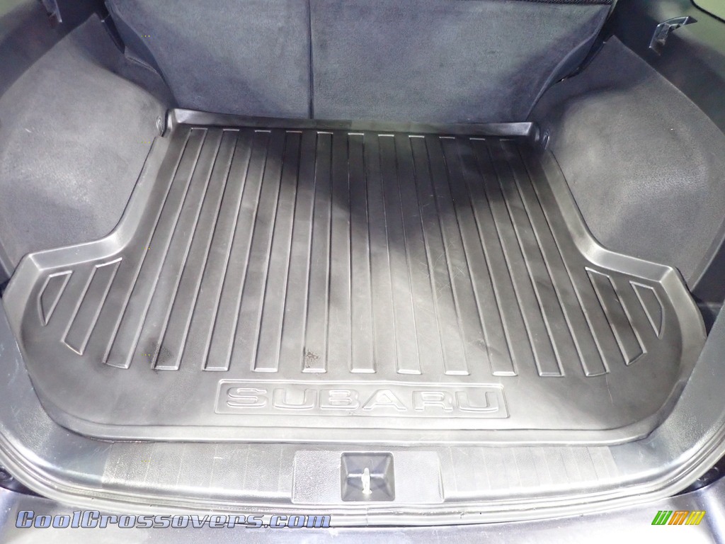2011 Outback 2.5i Premium Wagon - Graphite Gray Metallic / Off Black photo #12