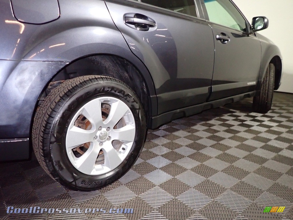 2011 Outback 2.5i Premium Wagon - Graphite Gray Metallic / Off Black photo #15