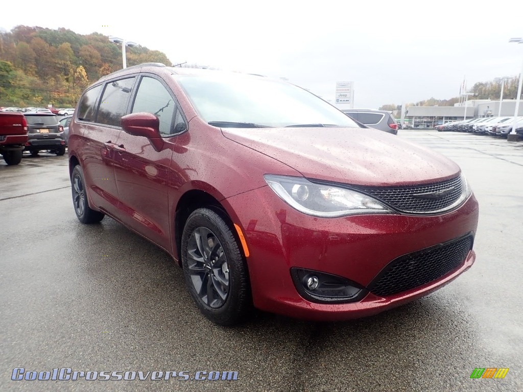 2020 Pacifica Launch Edition AWD - Velvet Red Pearl / Black photo #3