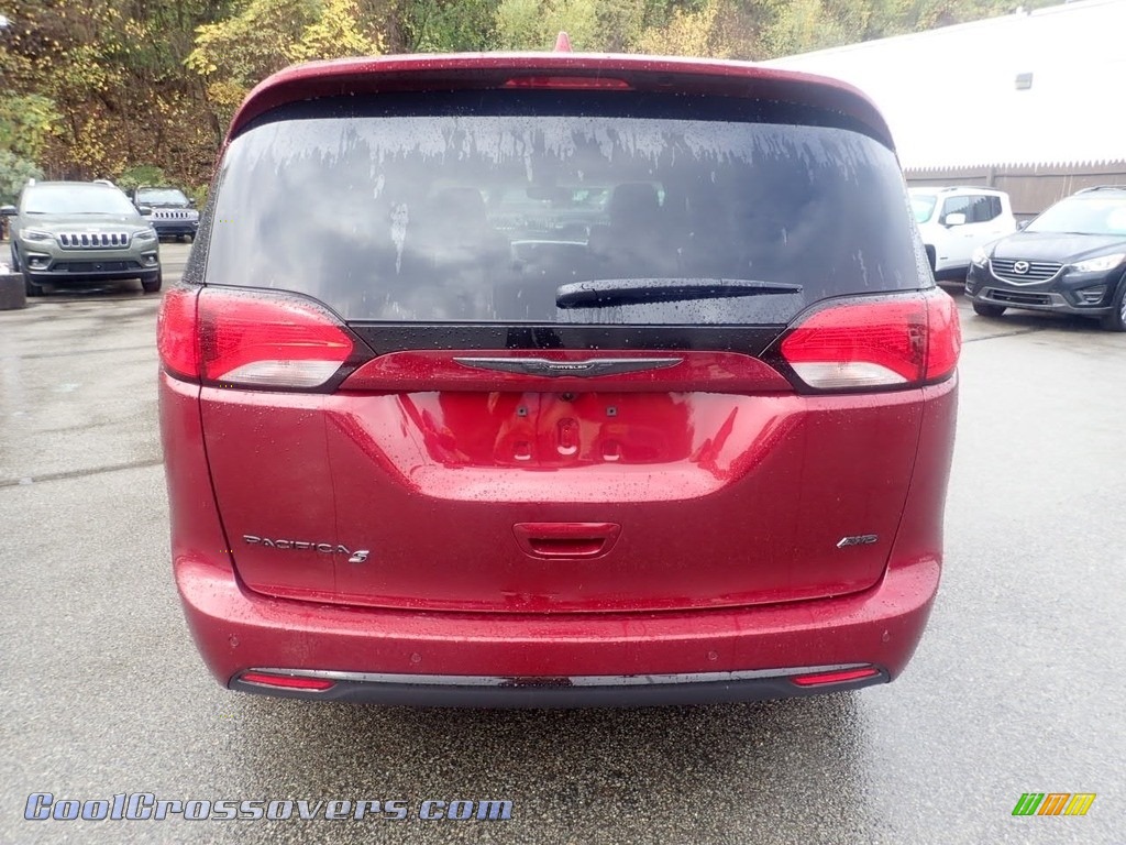 2020 Pacifica Launch Edition AWD - Velvet Red Pearl / Black photo #10