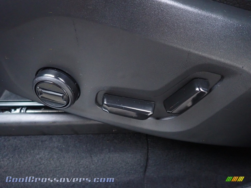 2020 XC90 T6 AWD Momentum - Osmium Gray Metallic / Charcoal photo #18
