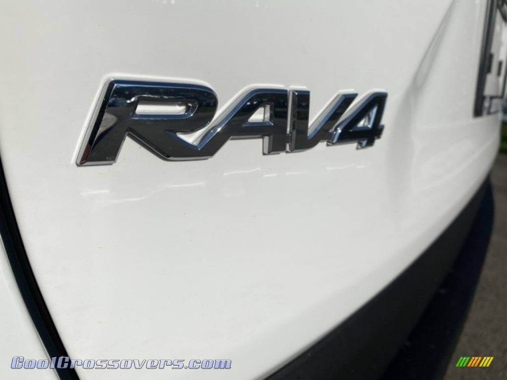 2021 RAV4 XLE AWD - Super White / Nutmeg photo #31