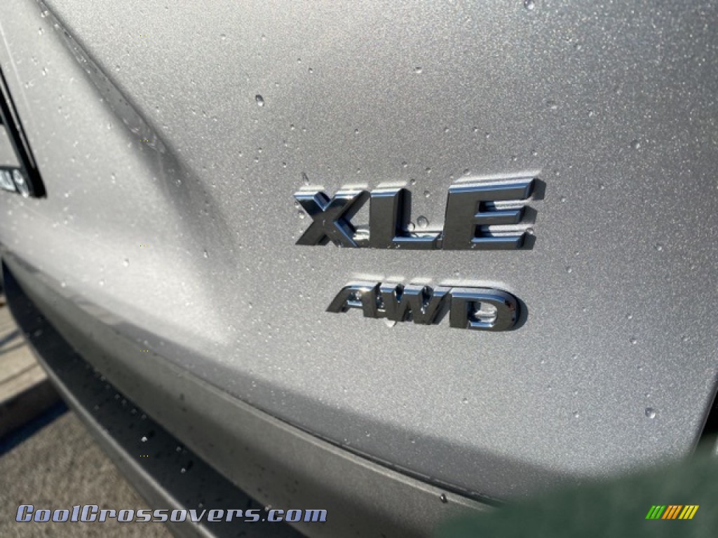 2021 RAV4 XLE AWD - Silver Sky Metallic / Black photo #32