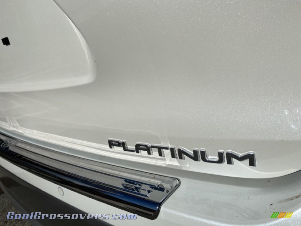 2021 Highlander Hybrid Platinum AWD - Blizzard White Pearl / Harvest Beige photo #40
