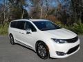 Chrysler Pacifica Hybrid Limited Luxury White Pearl photo #4