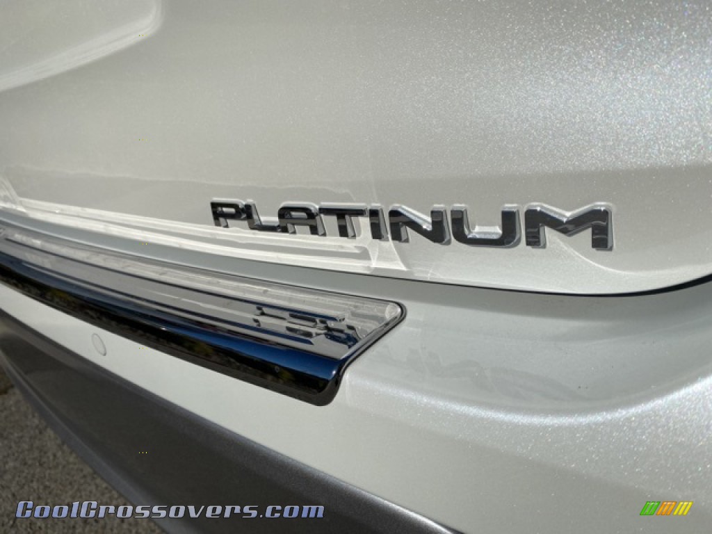 2021 Highlander Hybrid Platinum AWD - Blizzard White Pearl / Glazed Caramel photo #37