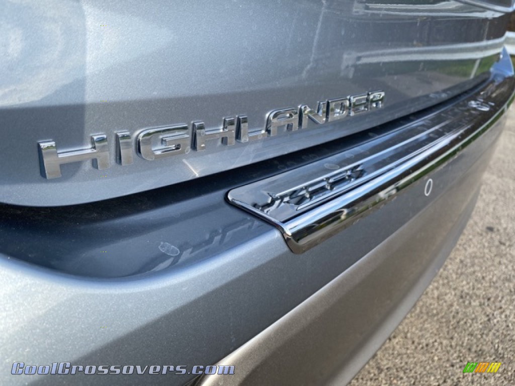 2021 Highlander Hybrid Platinum AWD - Moon Dust / Graphite photo #26