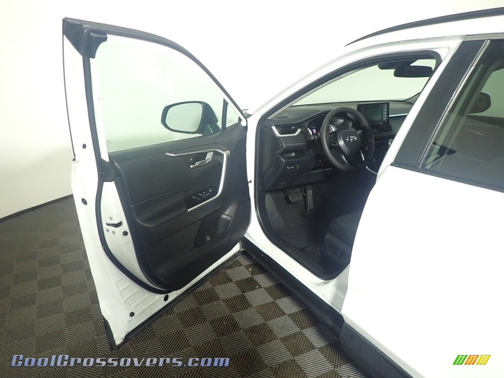 2020 RAV4 XLE AWD - Super White / Black photo #22