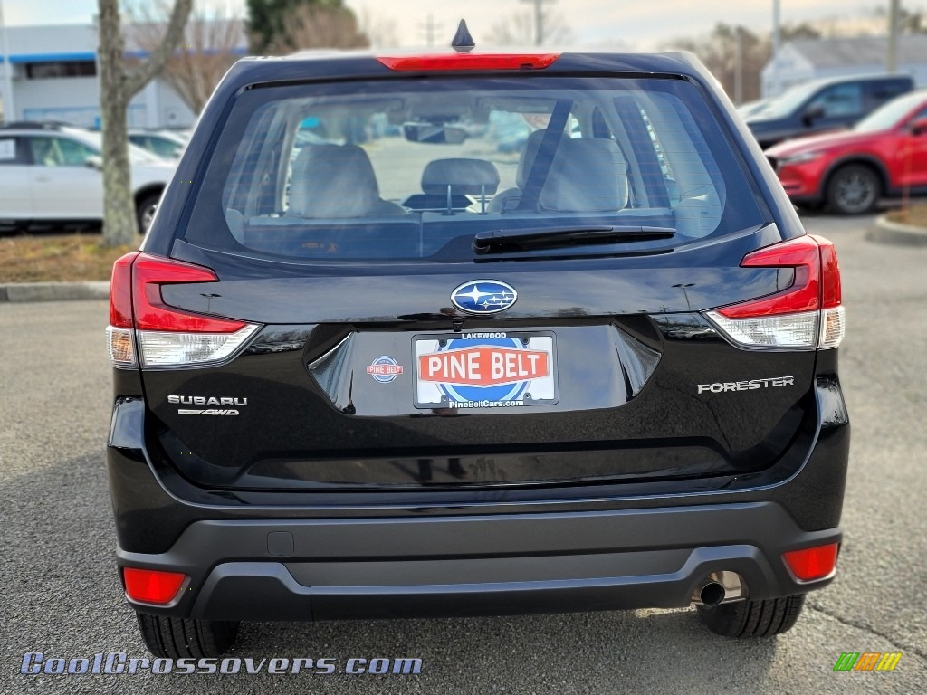 2021 Forester 2.5i - Crystal Black Silica / Gray photo #7