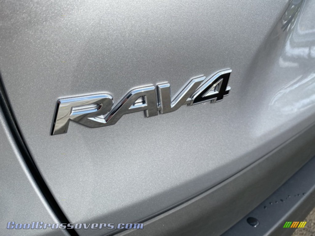 2021 RAV4 XLE AWD - Silver Sky Metallic / Light Gray photo #24