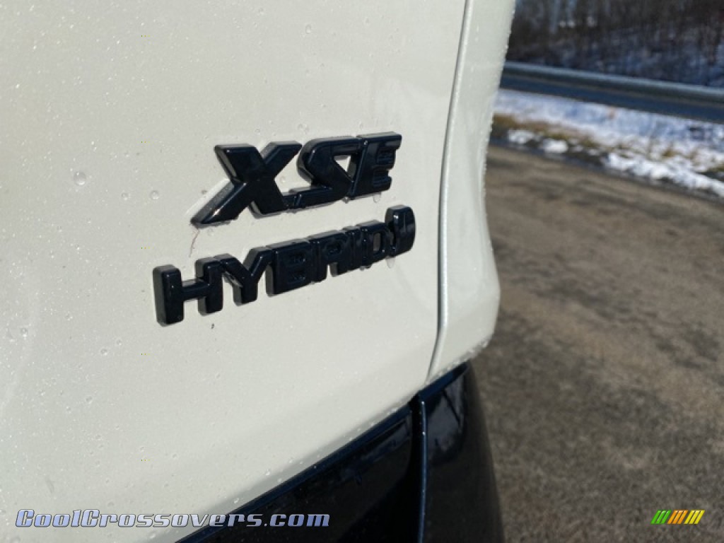 2021 RAV4 XSE AWD Hybrid - Super White / Black photo #24