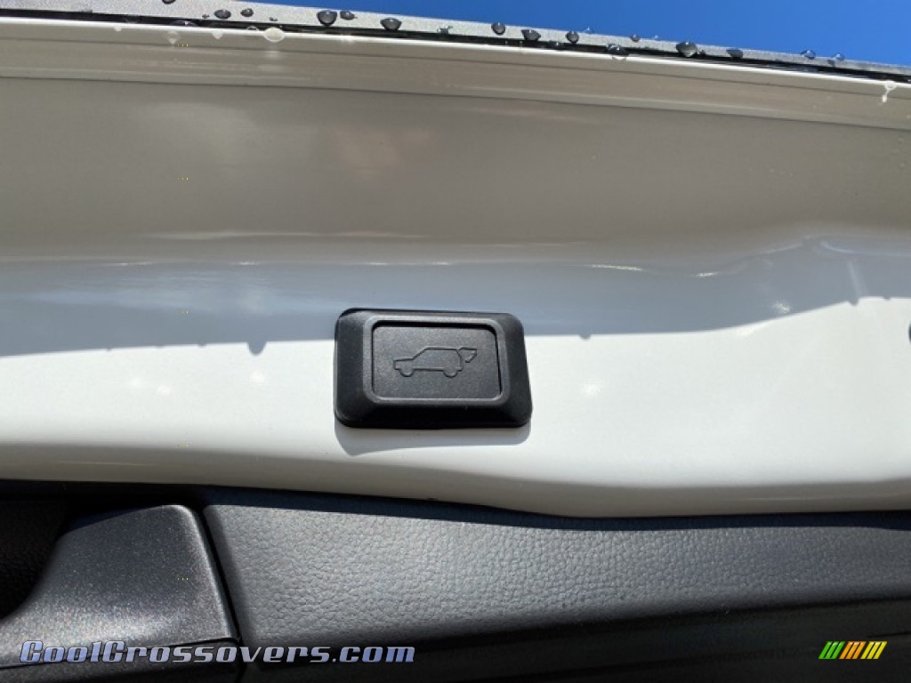 2021 RAV4 XLE AWD Hybrid - Super White / Black photo #33