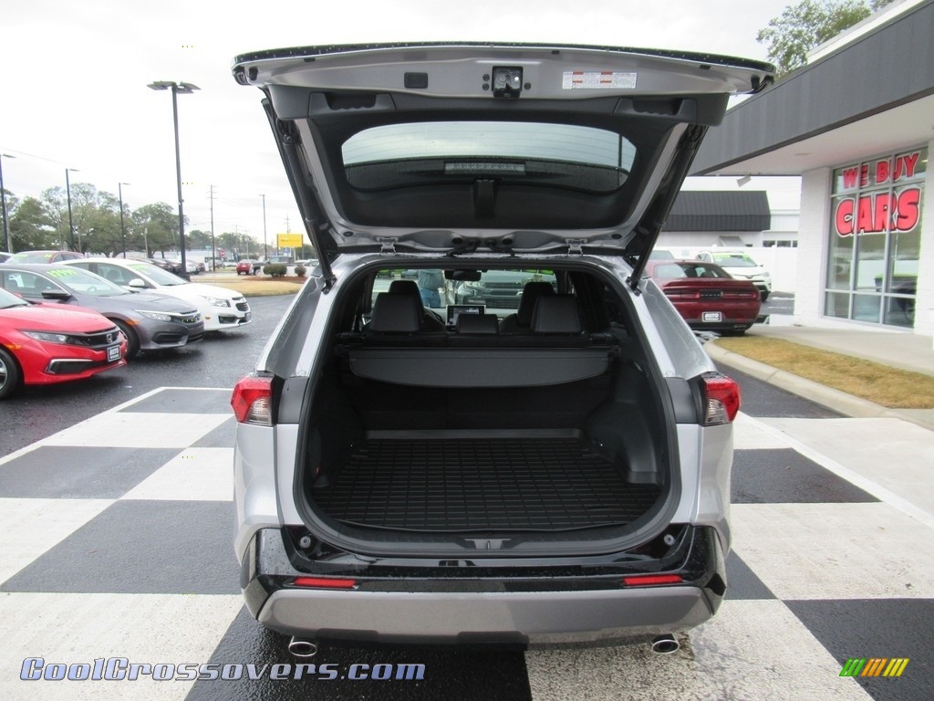 2020 RAV4 XSE AWD Hybrid - Silver Sky Metallic / Black photo #5