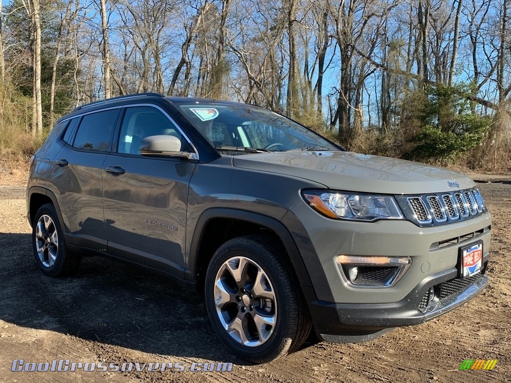 Sting-Gray / Black Jeep Compass Limited 4x4