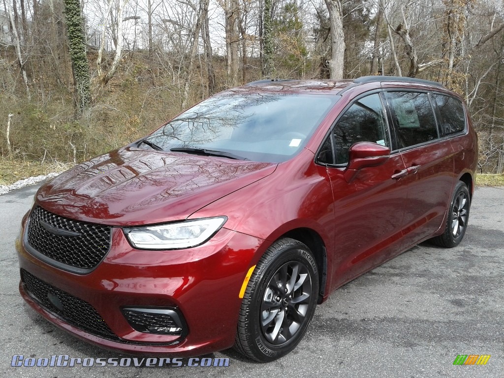 2021 Pacifica Touring - Velvet Red Pearl / Black photo #2