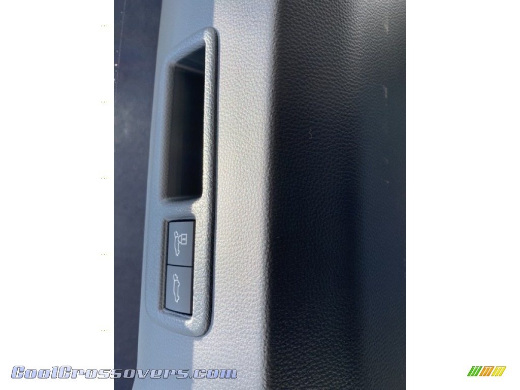 2021 Venza Hybrid Limited AWD - Blueprint / Black photo #33