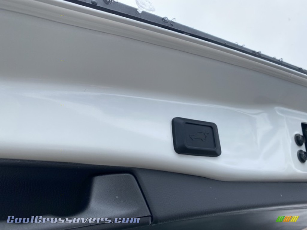 2021 RAV4 XLE AWD Hybrid - Blizzard White Pearl / Black photo #31