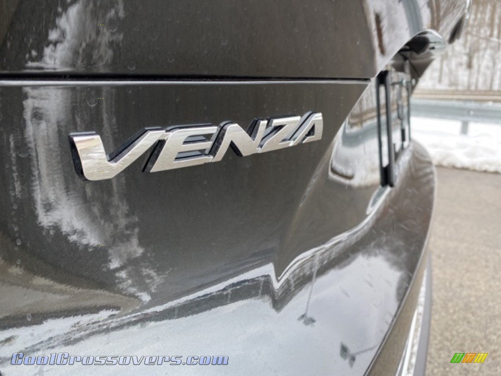 2021 Venza Hybrid Limited AWD - Celestial Black / Black photo #26