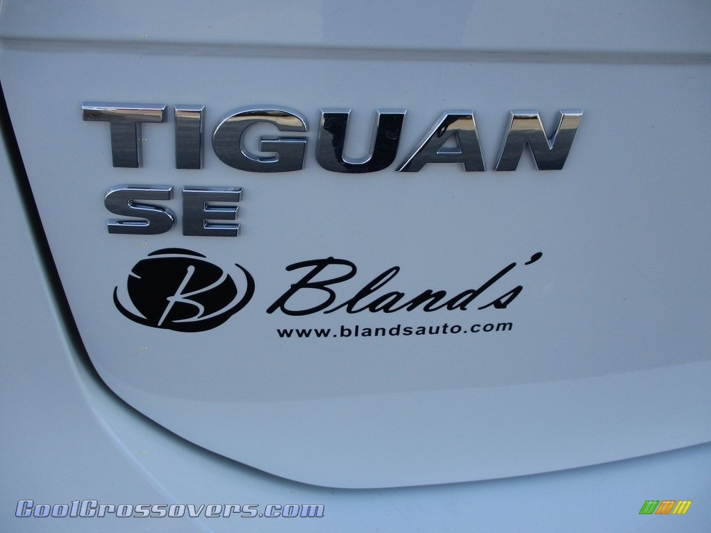 2020 Tiguan SE 4MOTION - Pure White / Titan Black photo #32